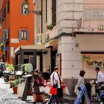 Cozy Apartment Fabia 300 Mt From Colosseum